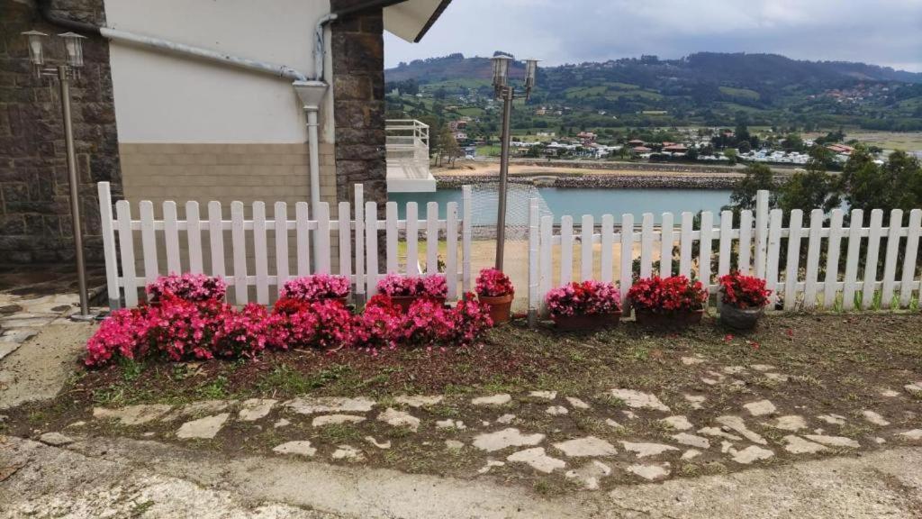 La Villa De Maria I Playa Beach El Puntal Asturias ビリャビシオサ エクステリア 写真