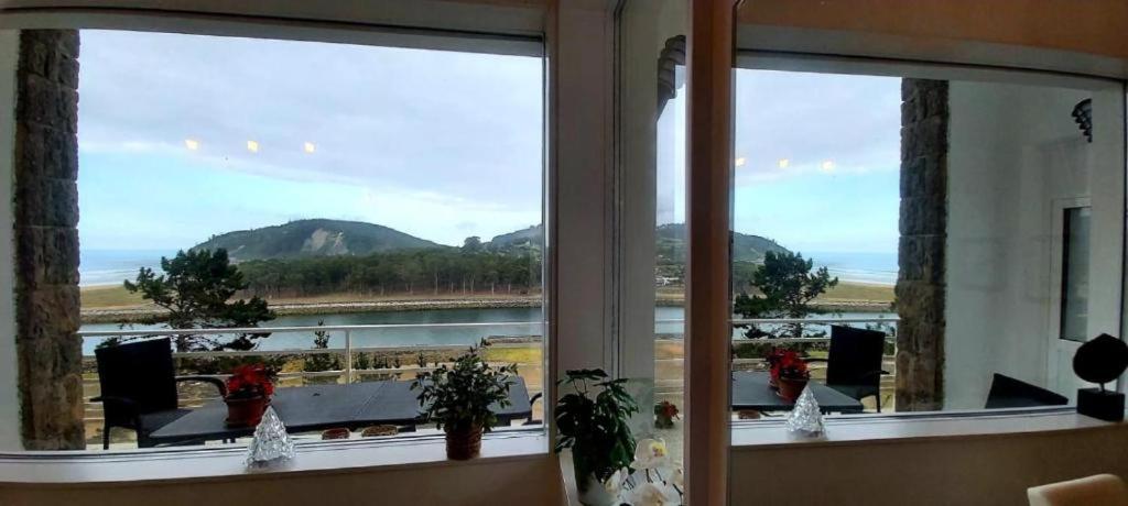 La Villa De Maria I Playa Beach El Puntal Asturias ビリャビシオサ エクステリア 写真